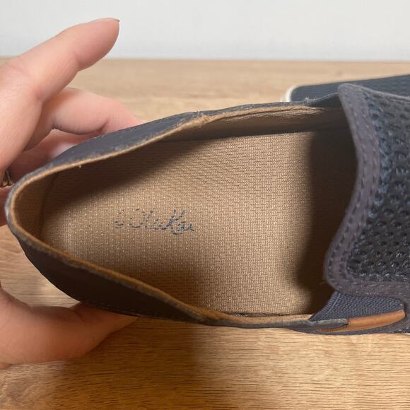 OluKai Womens Pehuea Slip-On Shoes Navy Blue Size 7.5 Coastal Resort - Picture 8 of 9